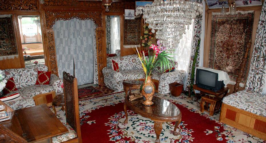 Kohimaran Houseboat, Srinagar 4